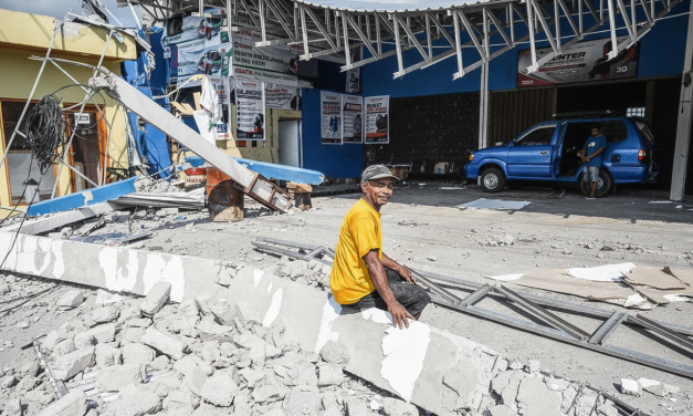 Almeno 48 i morti per il sisma in Indonesia, i 13 italiani hanno lasciato l’isola